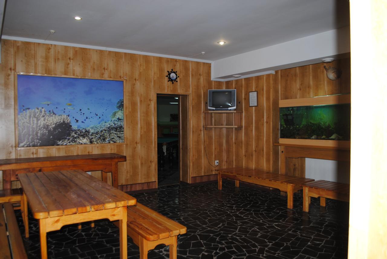 Hotel - Restaurant "Lion'S Heart" Velyka Omelyana Exterior foto
